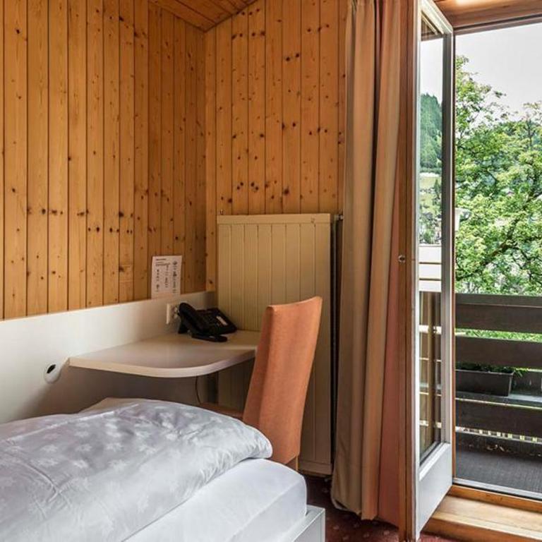 Hotel Restaurant Bänklialp - Einzelzimmer mit Bergblick - 4