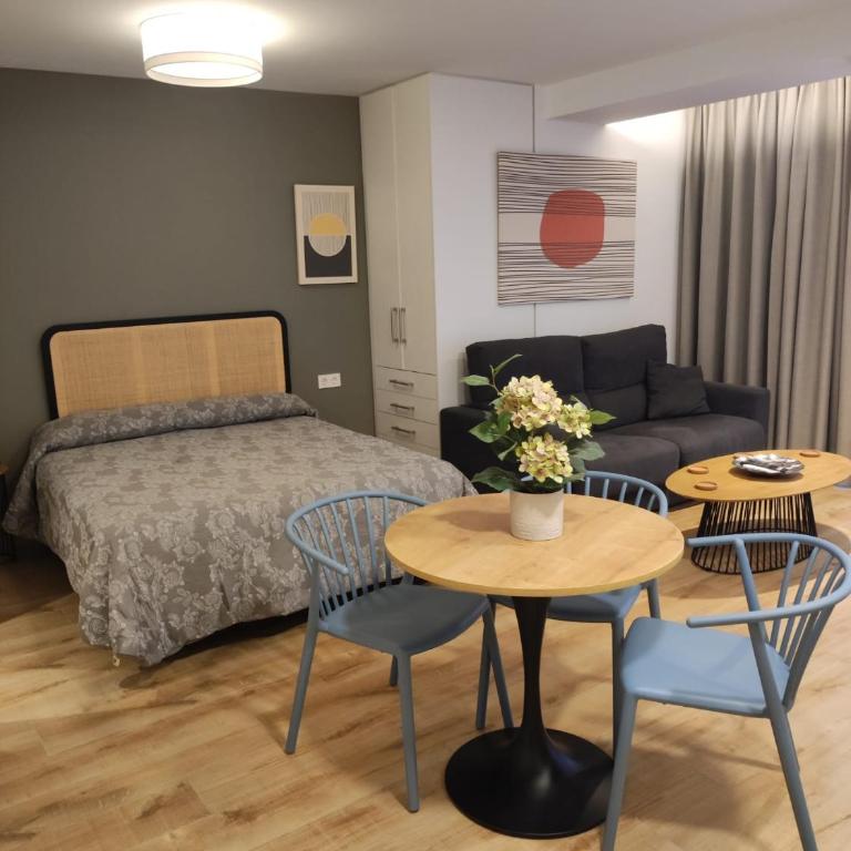 Apartamentos Leonor - Estudio Familiar - 9