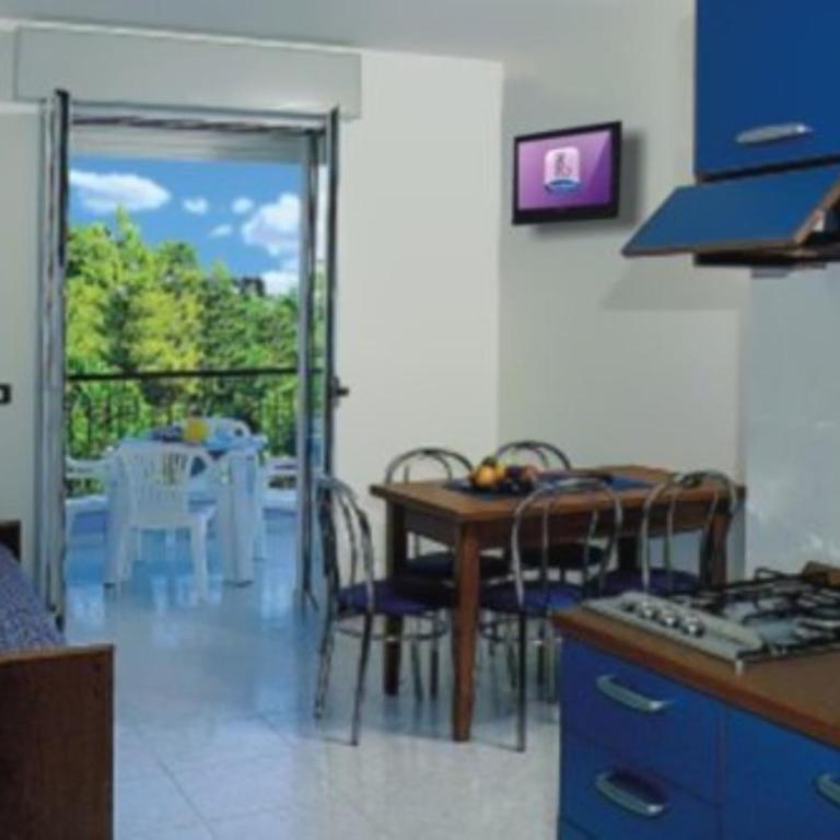 Comfortable accommodation with terrace - Appartamento - 1