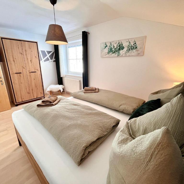 Landhaus Alpenzeit - Apartment mit 3 Schlafzimmern und Dusche - 25