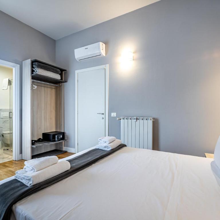 Residenza24 - Triple Room with Private Bathroom - 5