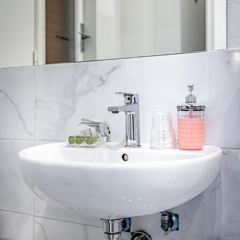 Residenza24 - Triple Room with Private Bathroom - 4