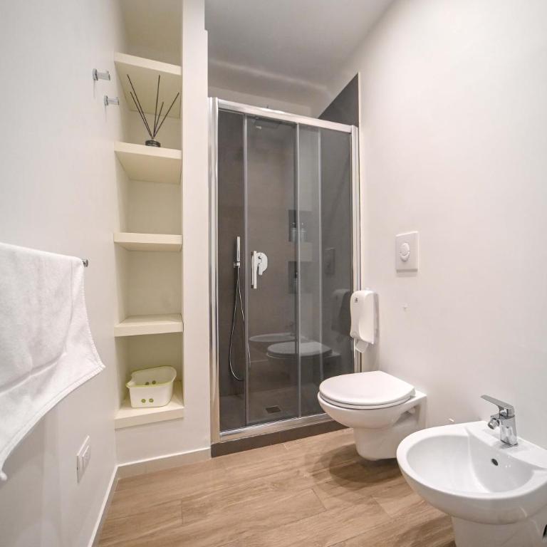 Almarea B&B Trani - Camera Quadrupla con Bagno Privato - 11