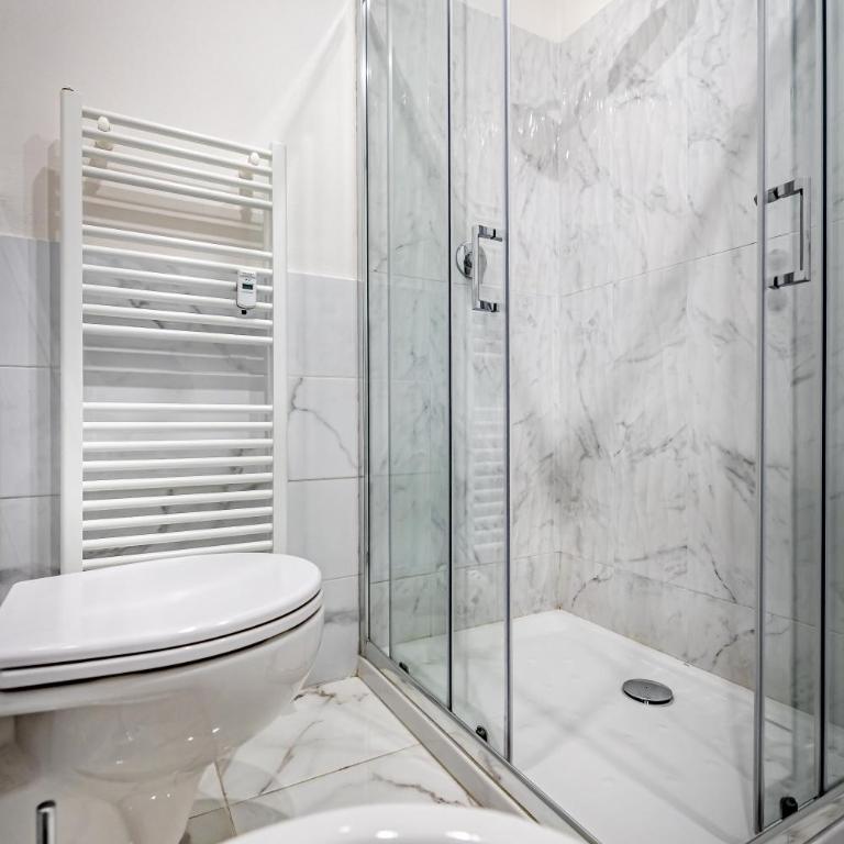 Residenza24 - Triple Room with Private Bathroom - 9