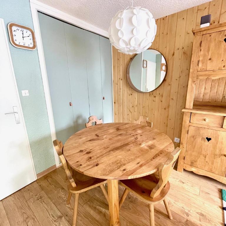 Appartement T1 pour 5 aux 2 Alpes - Terrasse sur jardin, Wi-Fi, parking gratuit - Appartamento con 2 Camere da Letto - 2