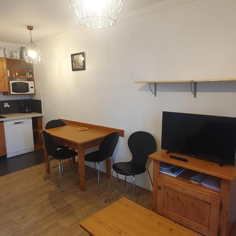 Appartement rénové 2 pièces pour 2-4 personnes, idéalement situé à Modane, accès direct aux pistes - FR-1-265-339 - Apartamento - 9