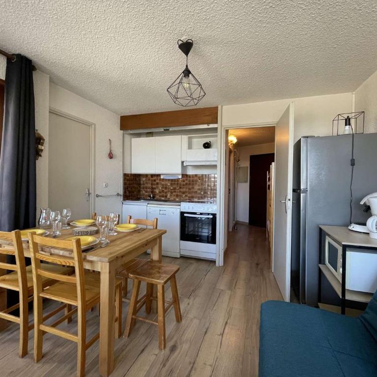 Charmant Studio 4 Pers avec Balcons, Parking et Accès Direct aux Pistes – Montgenèvre - FR-1-330D-47 - Apartment (4 Erwachsene) - 1
