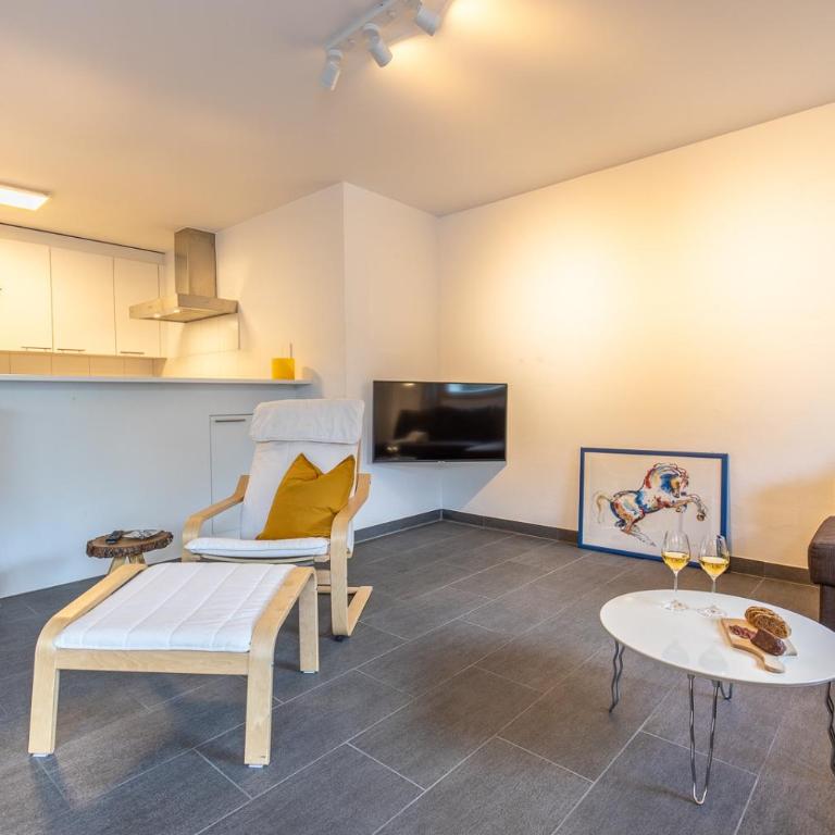 La Stüvetta - Apartment mit 1 Schlafzimmer - 1