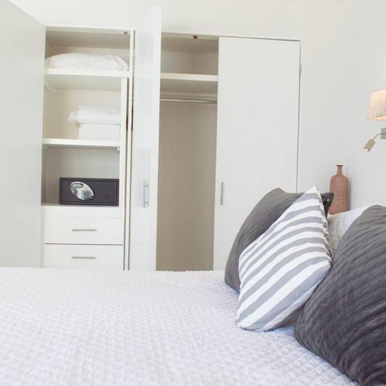 Luxury ocean front apartment, 2 br, beach, gym, spa - Two-Bedroom Apartment - 20