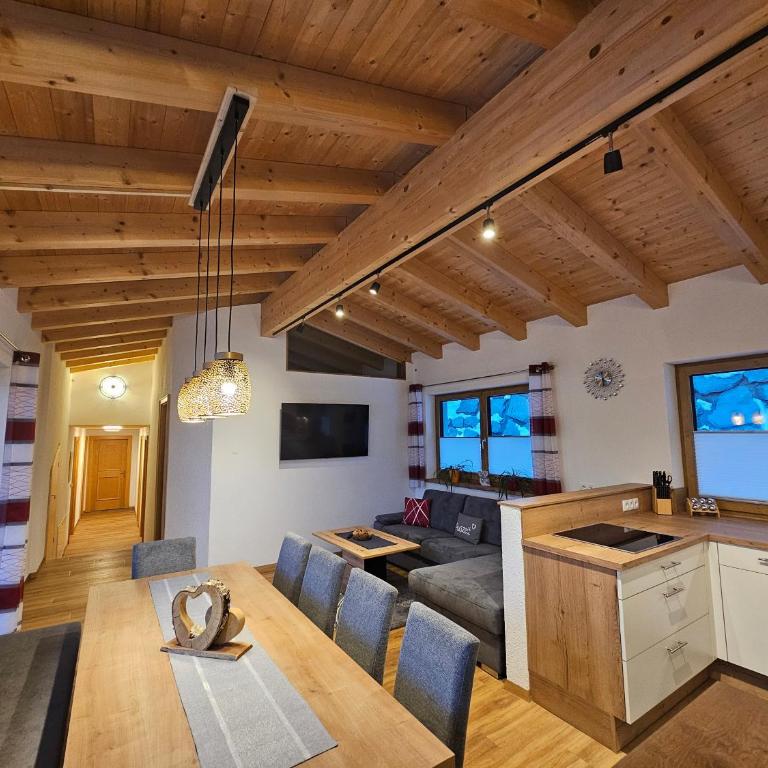 Apart Auszeit - Apartment mit Terrasse - 11