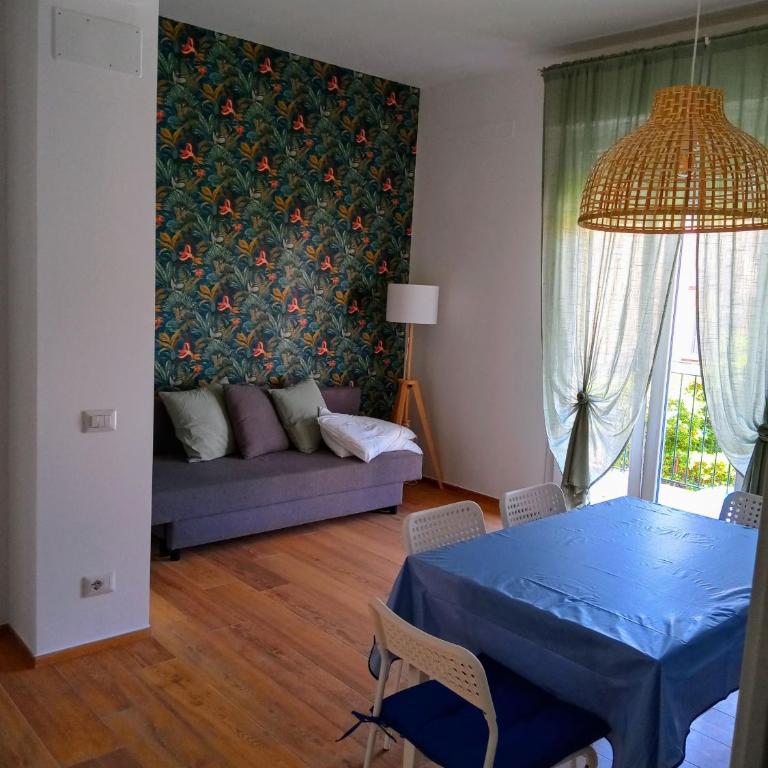 Trilo Lorenzo - In centro ed a soli 30 m dal mare - Apartment with Balcony - 1