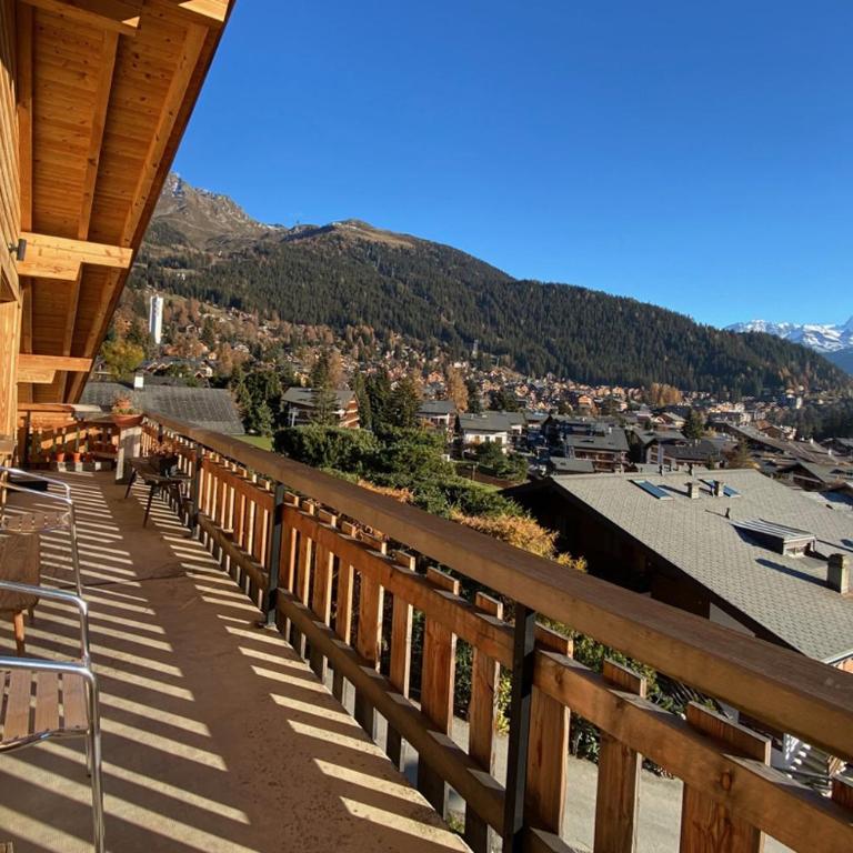 B L A C K B I R D V E R B I E R Trés rare et exclusif penthouse de 160 m2 - Appartement - 33