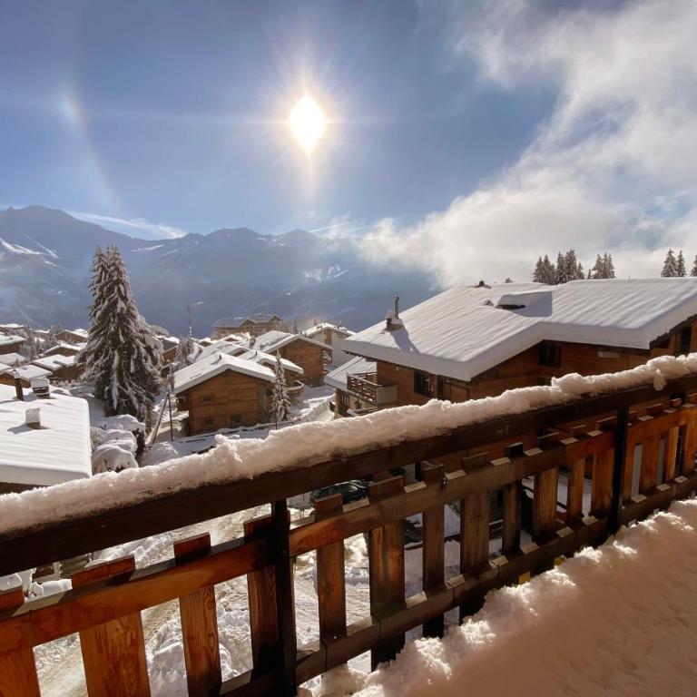 B L A C K B I R D V E R B I E R Trés rare et exclusif penthouse de 160 m2 - Appartement - 2