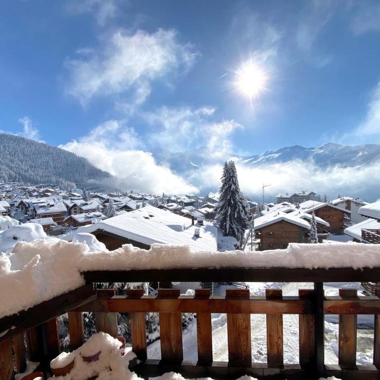 B L A C K B I R D V E R B I E R Trés rare et exclusif penthouse de 160 m2 - Appartement - 3