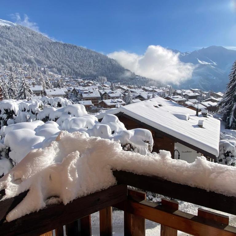 B L A C K B I R D V E R B I E R Trés rare et exclusif penthouse de 160 m2 - Appartement - 31