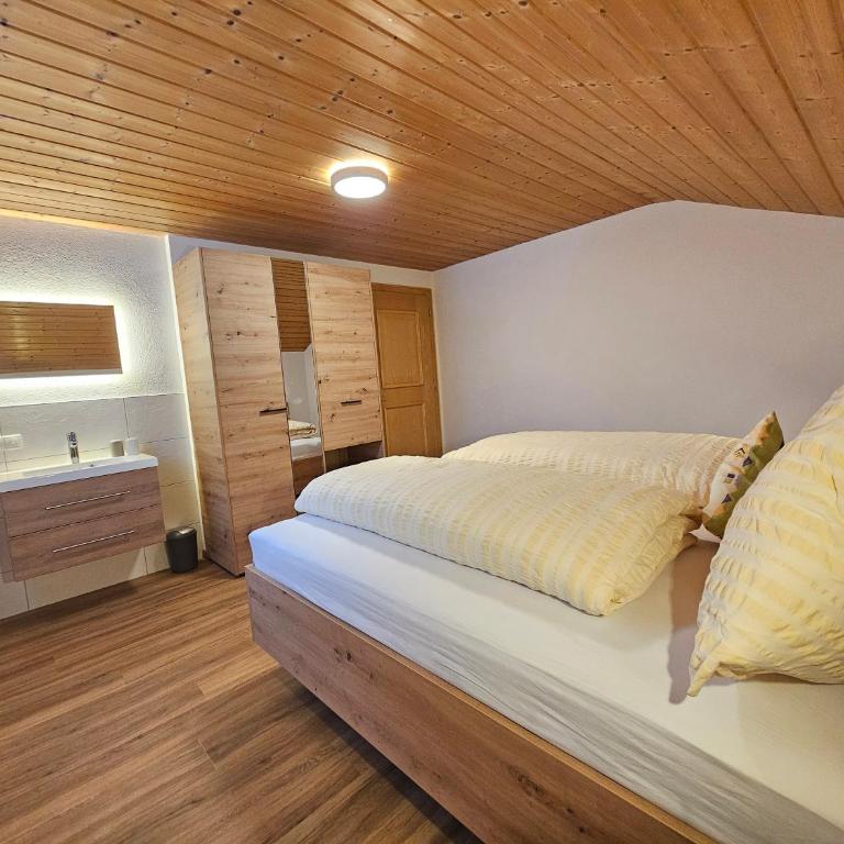 Apart Auszeit - Apartment mit Terrasse - 17