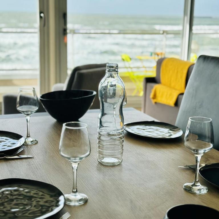 Appartement rénové à neuf avec vue imprenable sur la baie des Sables d Olonne 6 pers - Apartment mit Meerblick - 12