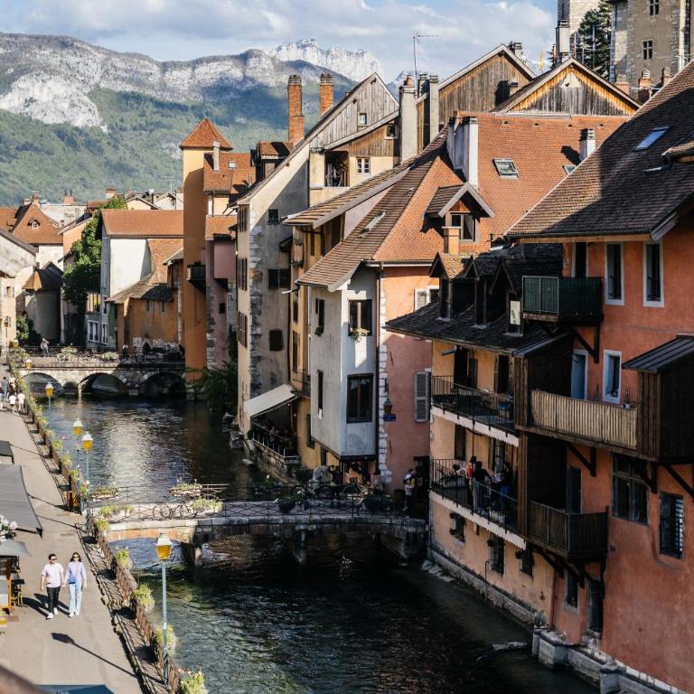 Auberge du Lyonnais - Hébergement Supérieur - Vue sur Thiou - 7