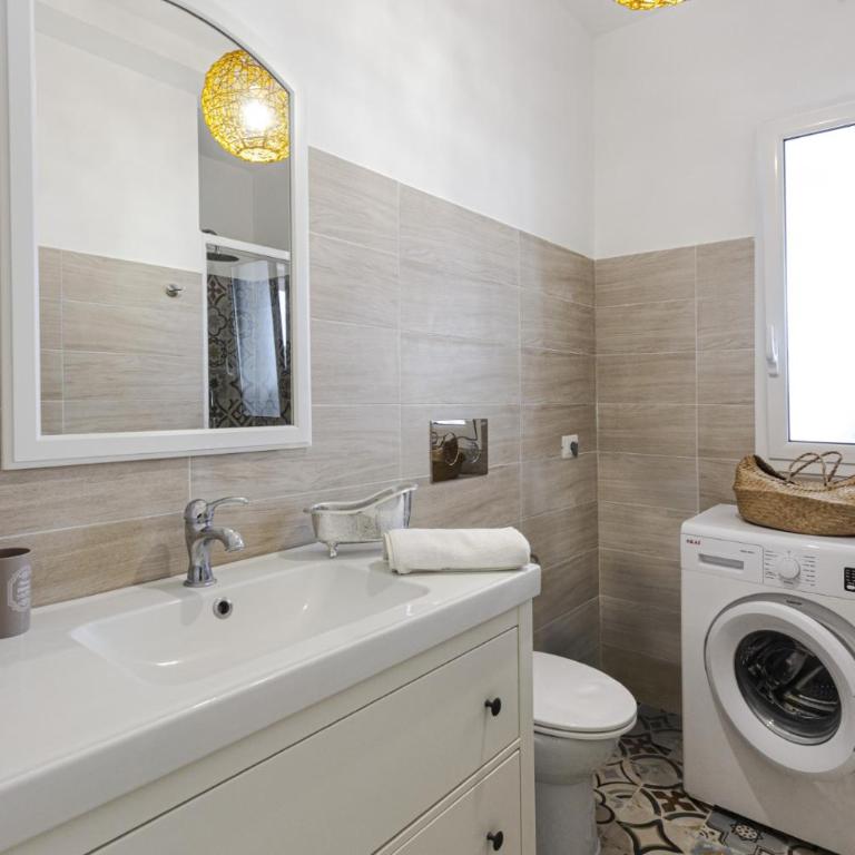 Villa Gialla by Villa Plus - Villa - 14