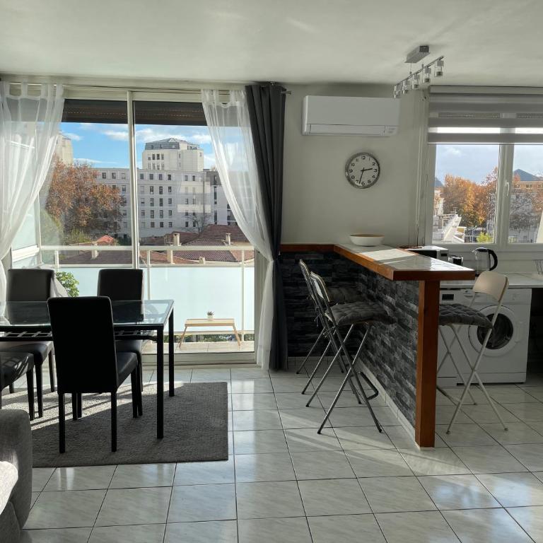 Appartement Port Marianne Montpellier - Apartamento de 2 dormitorios - 52