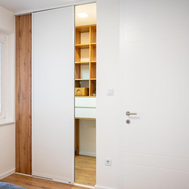 Poppy Elegance City Center & Free parking - One-Bedroom Apartment - 16