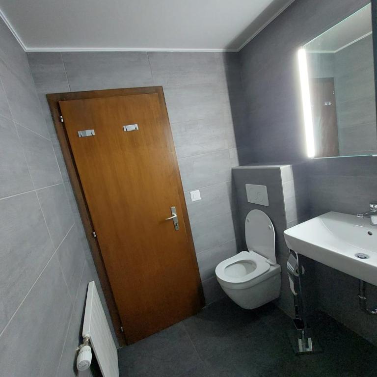 MP24 Ski in, out apartment on slopes with indoor private parking space - Apartment mit 3 Schlafzimmern - 22