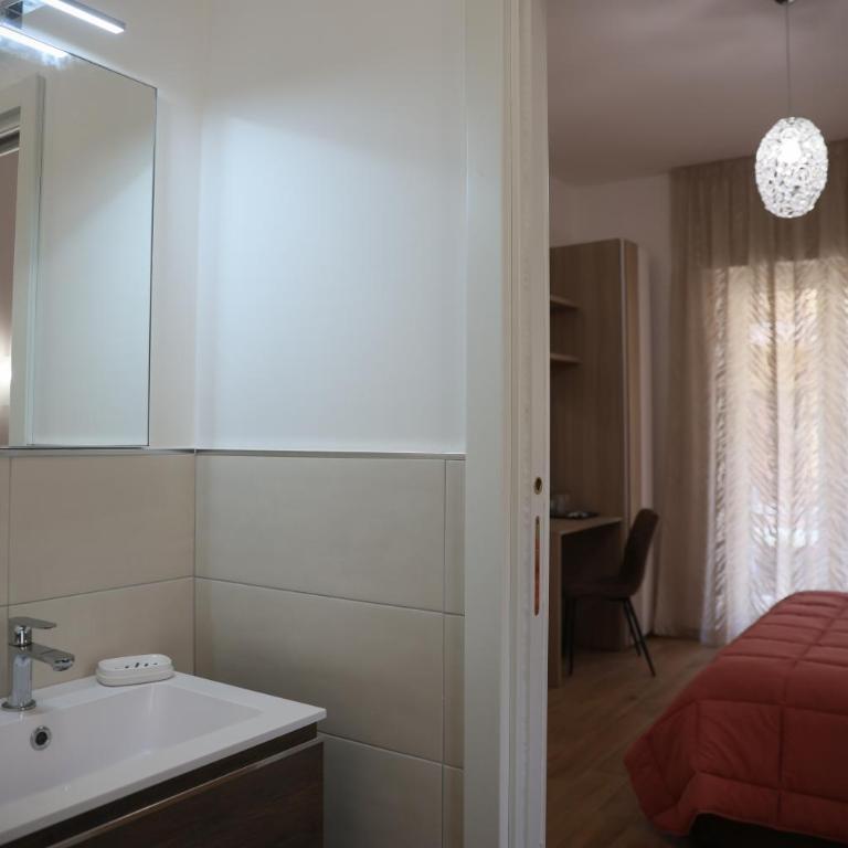 B&B a Salerno - Camera Matrimoniale con Balcone - 2