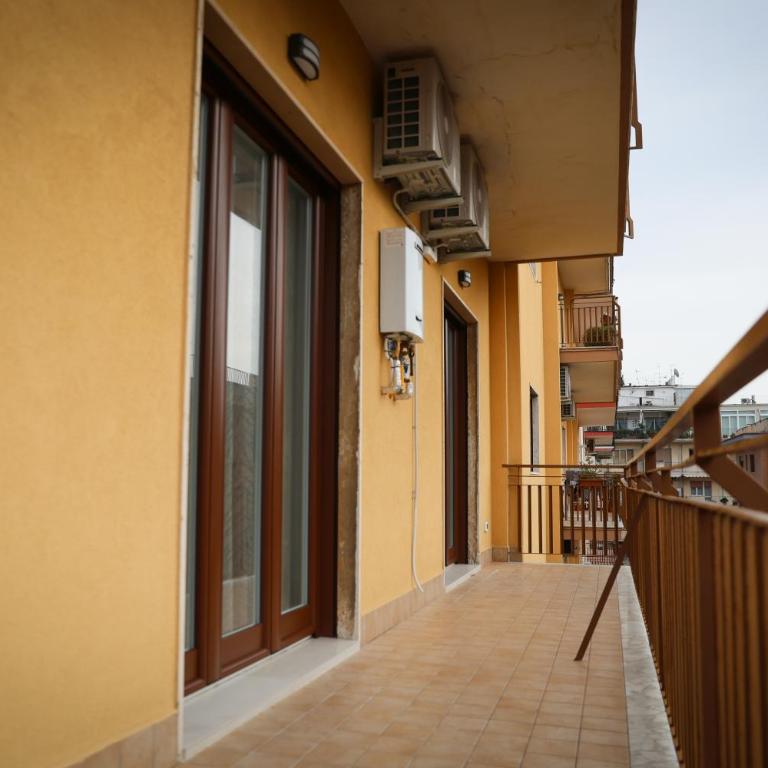 B&B a Salerno - Camera Matrimoniale con Balcone - 8