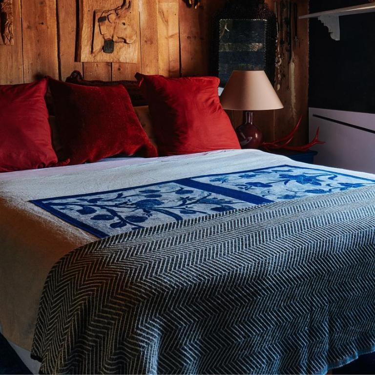 Chalet in the mountain with Hot tub and dog - Chambre Double - Vue sur Parc - 2