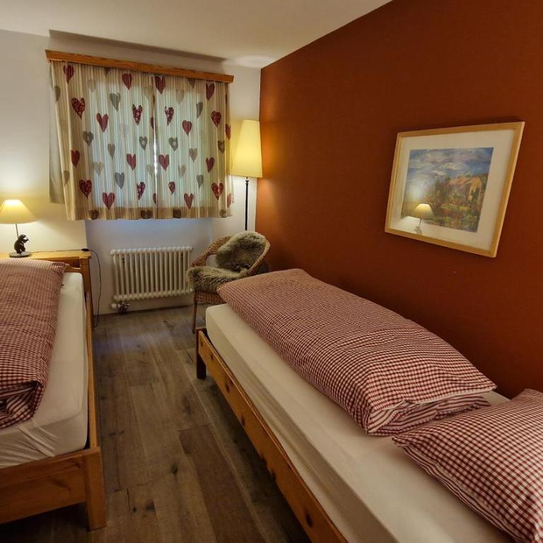 Aparthotel Chesa Bellaval - Apartment mit Seeblick - 9