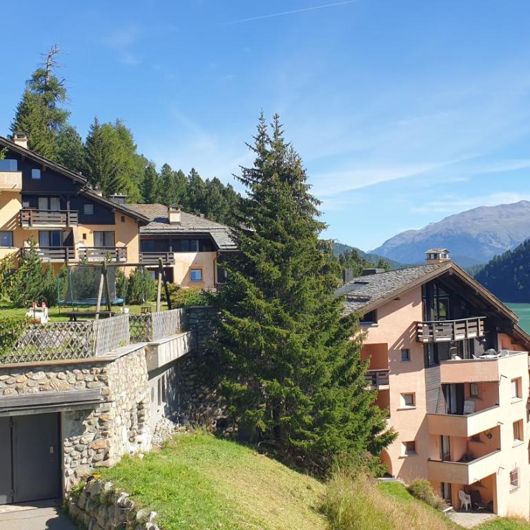Aparthotel Chesa Bellaval - Apartment mit Seeblick - 21