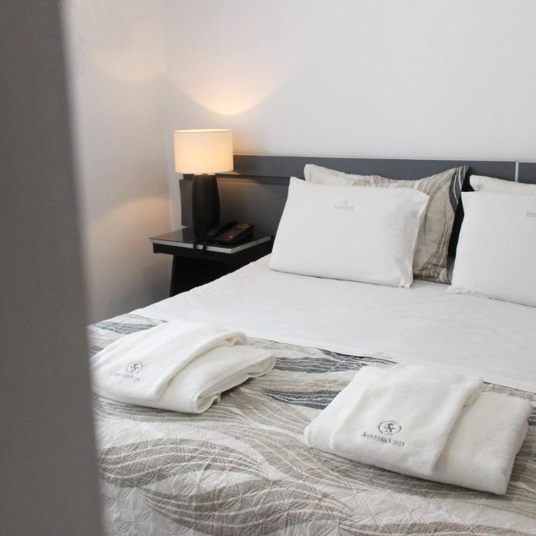 SAMARÁN SUITES - Queen Room - 4