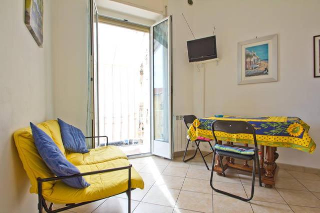 Case vacanze Mirko IMPERIA BORGO MARINA - Appartamento con 1 Camera da Letto - 2