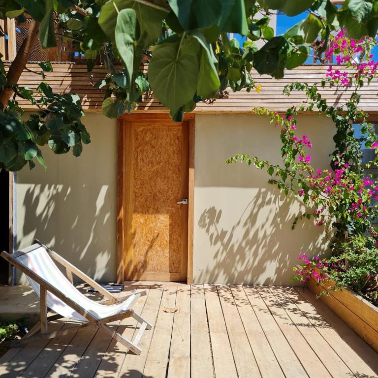 Alma Loft - Family Room with Balcony - 1