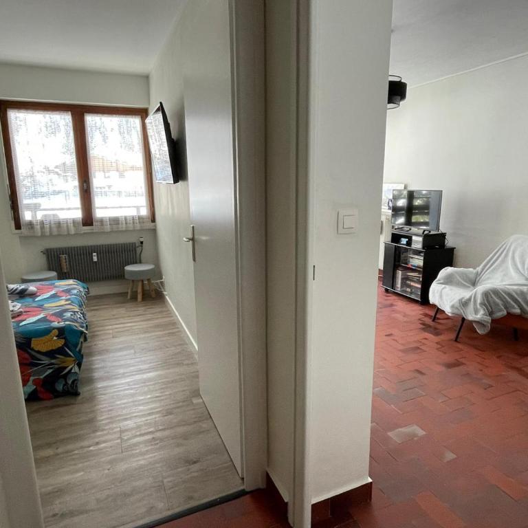 Résidence Bois du Bouchet, appartement vue montagne, calme, parking gratuit, proche centre - Appartement 1 Chambre - 8