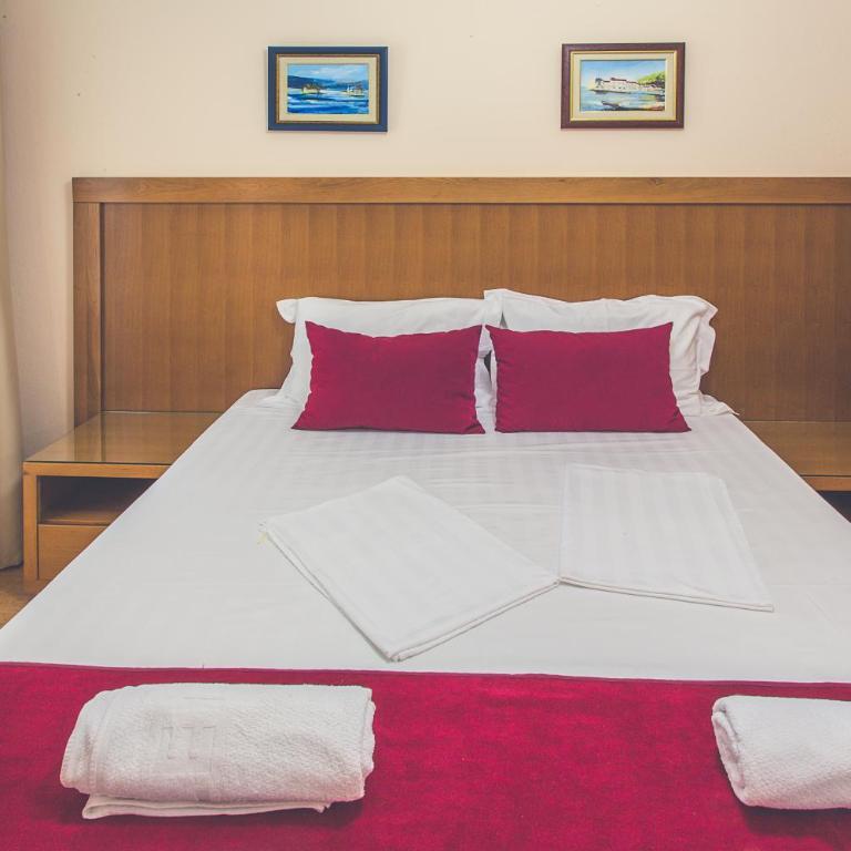 Apartments Deus - Double Room with Sea View - 1