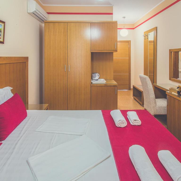 Apartments Deus - Double Room with Sea View - 2