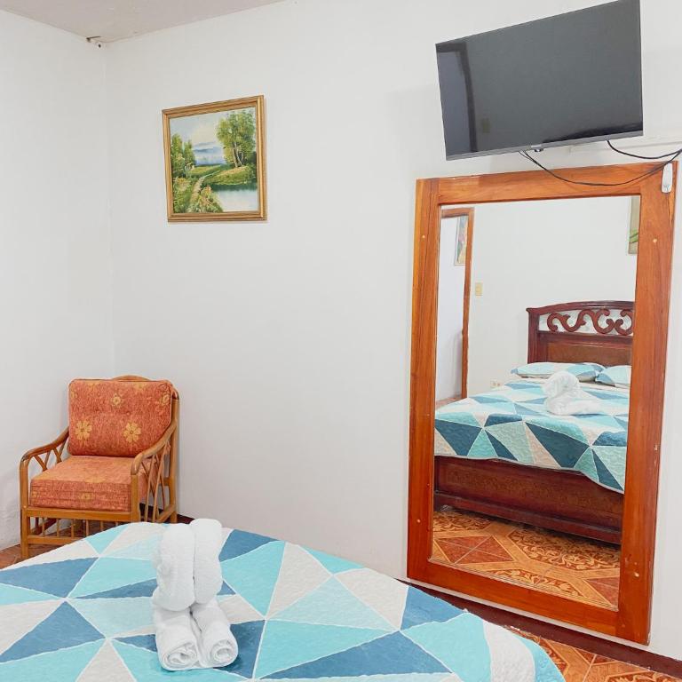 Moonlight, Galápagos - Suite - 8