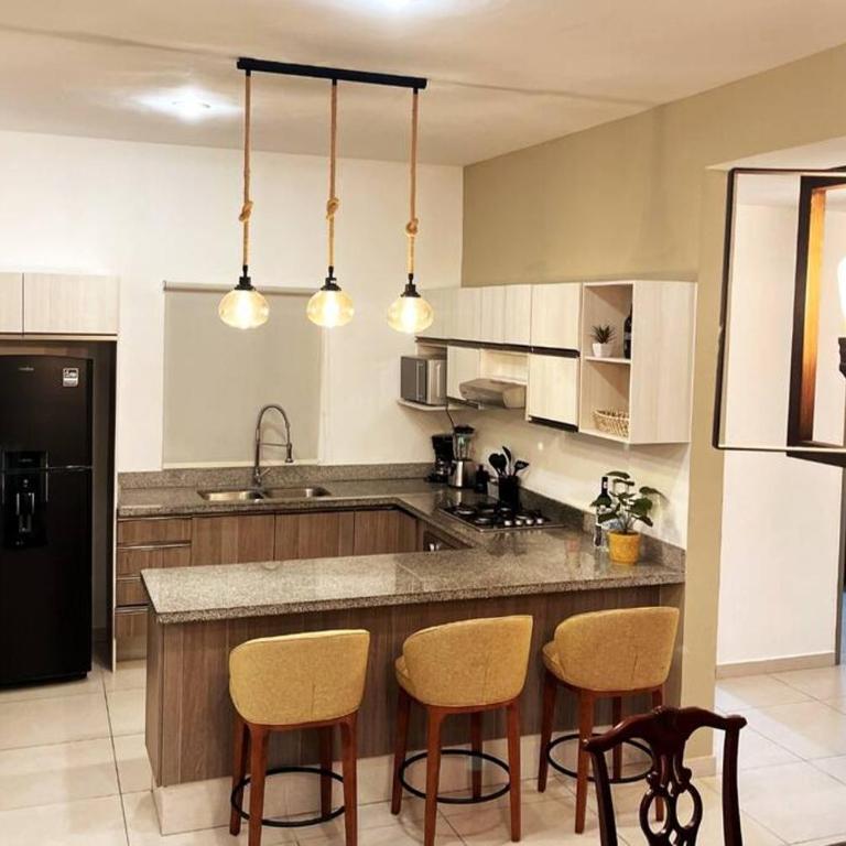 VITA - Excelente ubicación y espectacular alberca. - Three-Bedroom Apartment - 20