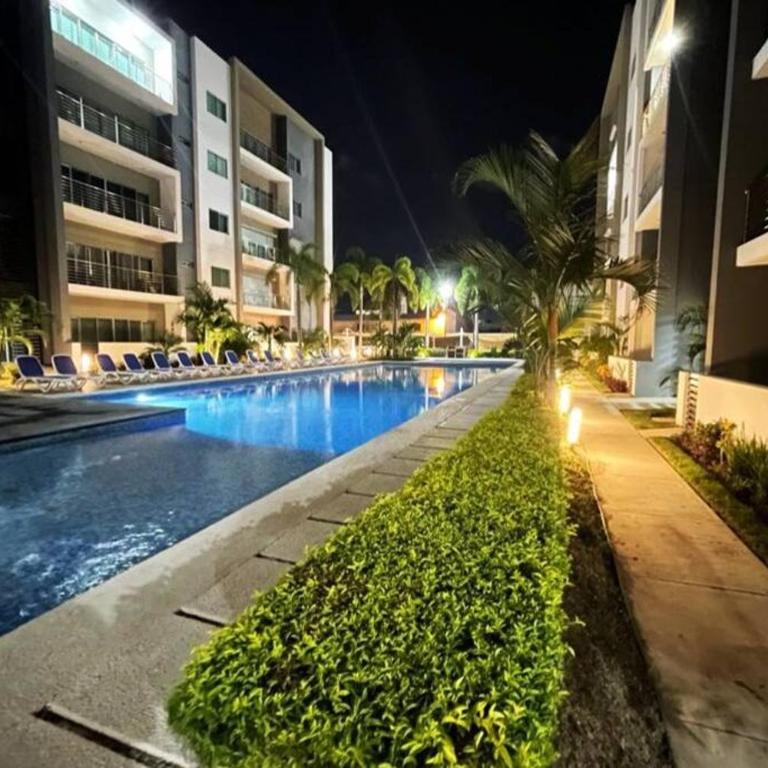 VITA - Excelente ubicación y espectacular alberca. - Three-Bedroom Apartment - 26