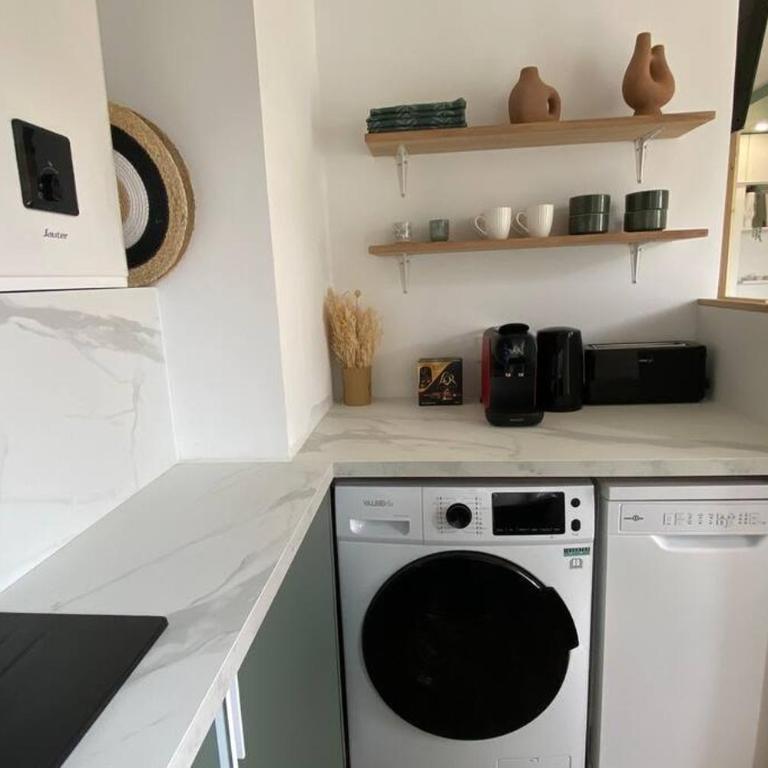 Appart Hôtel Lison - rénové 2023 Vieux Lille - One-Bedroom Apartment - 8