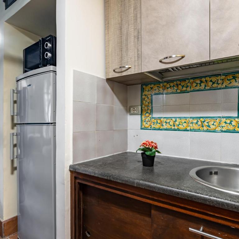 GuestHost - Castello Ursino Apartment with Balcony - One-Bedroom Apartment - 10