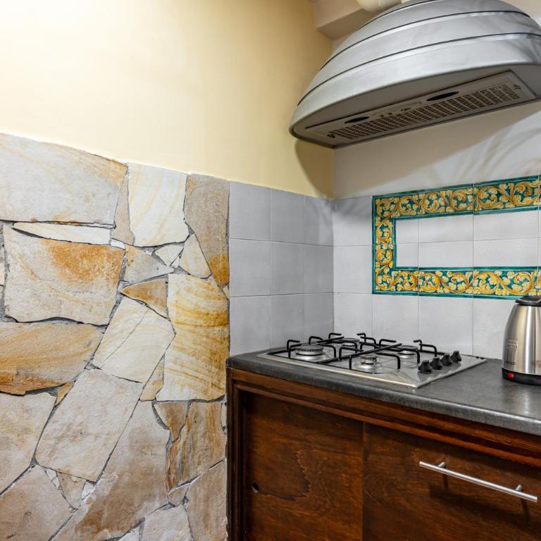 GuestHost - Castello Ursino Apartment with Balcony - One-Bedroom Apartment - 9