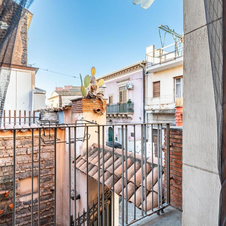 GuestHost - Castello Ursino Apartment with Balcony - One-Bedroom Apartment - 20