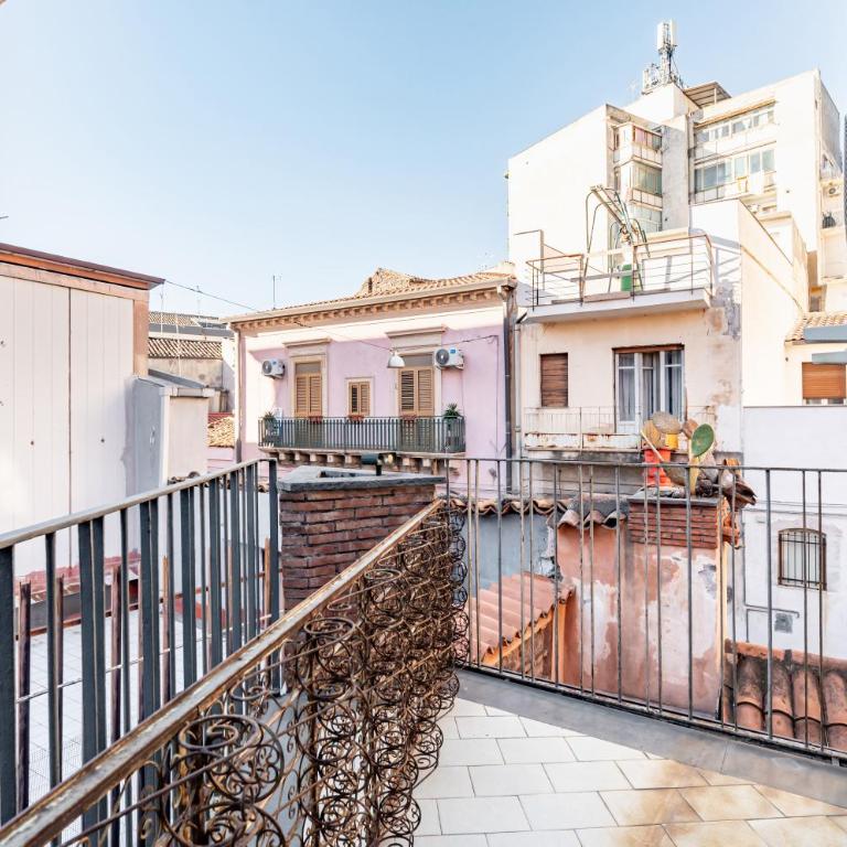 GuestHost - Castello Ursino Apartment with Balcony - One-Bedroom Apartment - 21