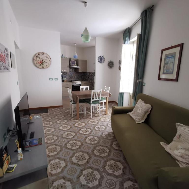Una Scala Dal Centro - Appartamento con 2 Camere da Letto - 42