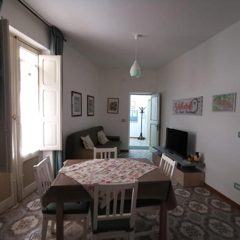 Una Scala Dal Centro - Appartamento con 2 Camere da Letto - 41