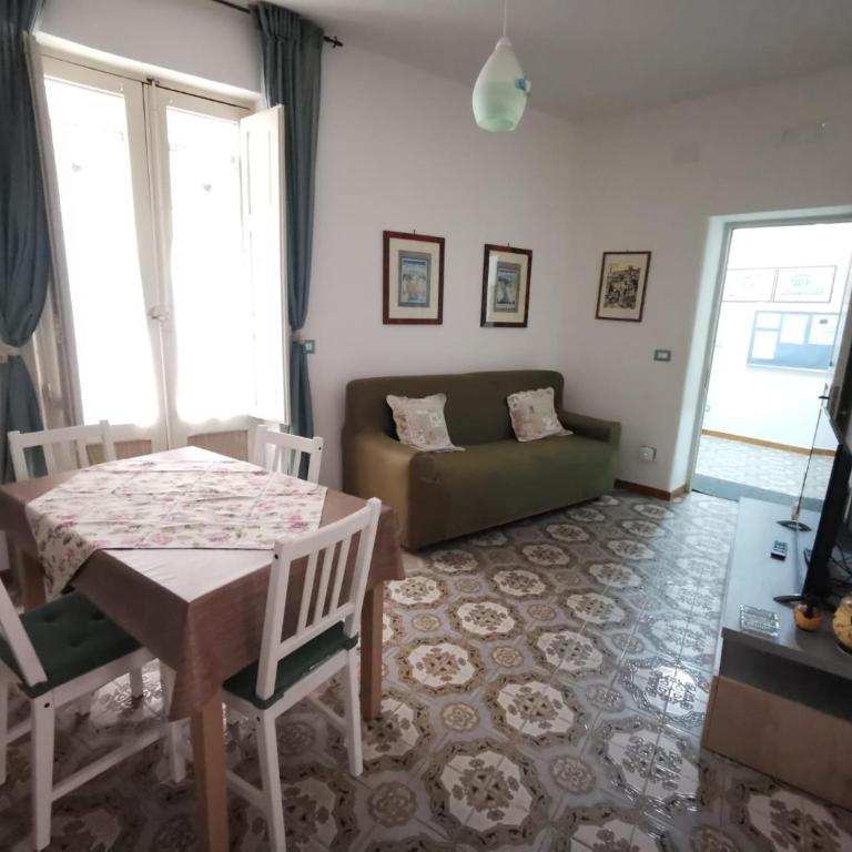 Una Scala Dal Centro - Appartamento con 2 Camere da Letto - 44