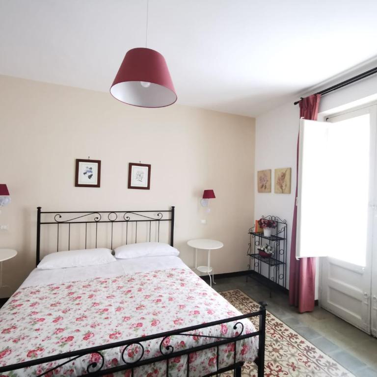 Una Scala Dal Centro - Appartamento con 2 Camere da Letto - 50