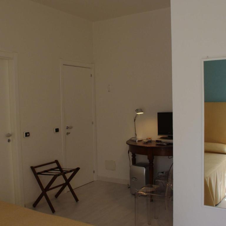 La Piccola Locanda - Camera Matrimoniale/Doppia con Letti Singoli - 2